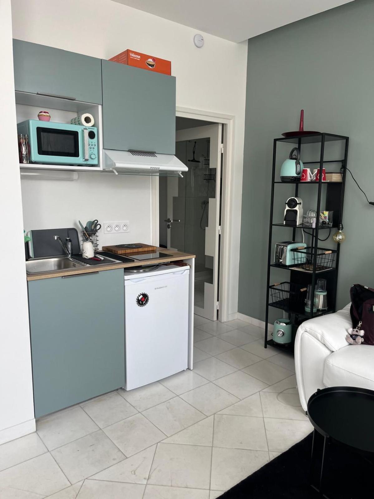 Private - Small Studio For Two At 5 Minutes From Croisette Канны Экстерьер фото