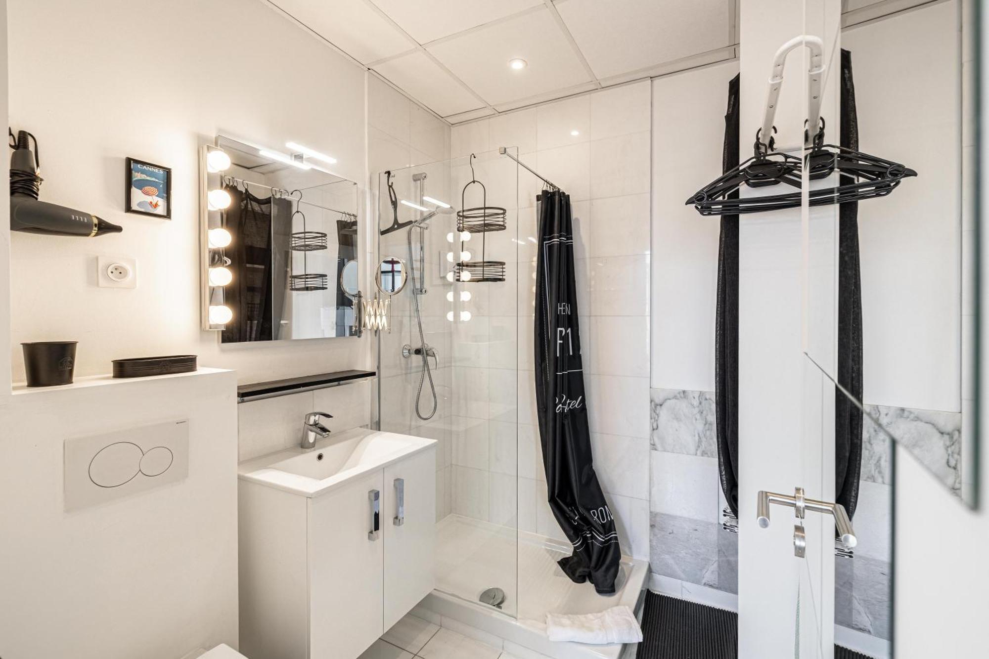 Private - Small Studio For Two At 5 Minutes From Croisette Канны Экстерьер фото