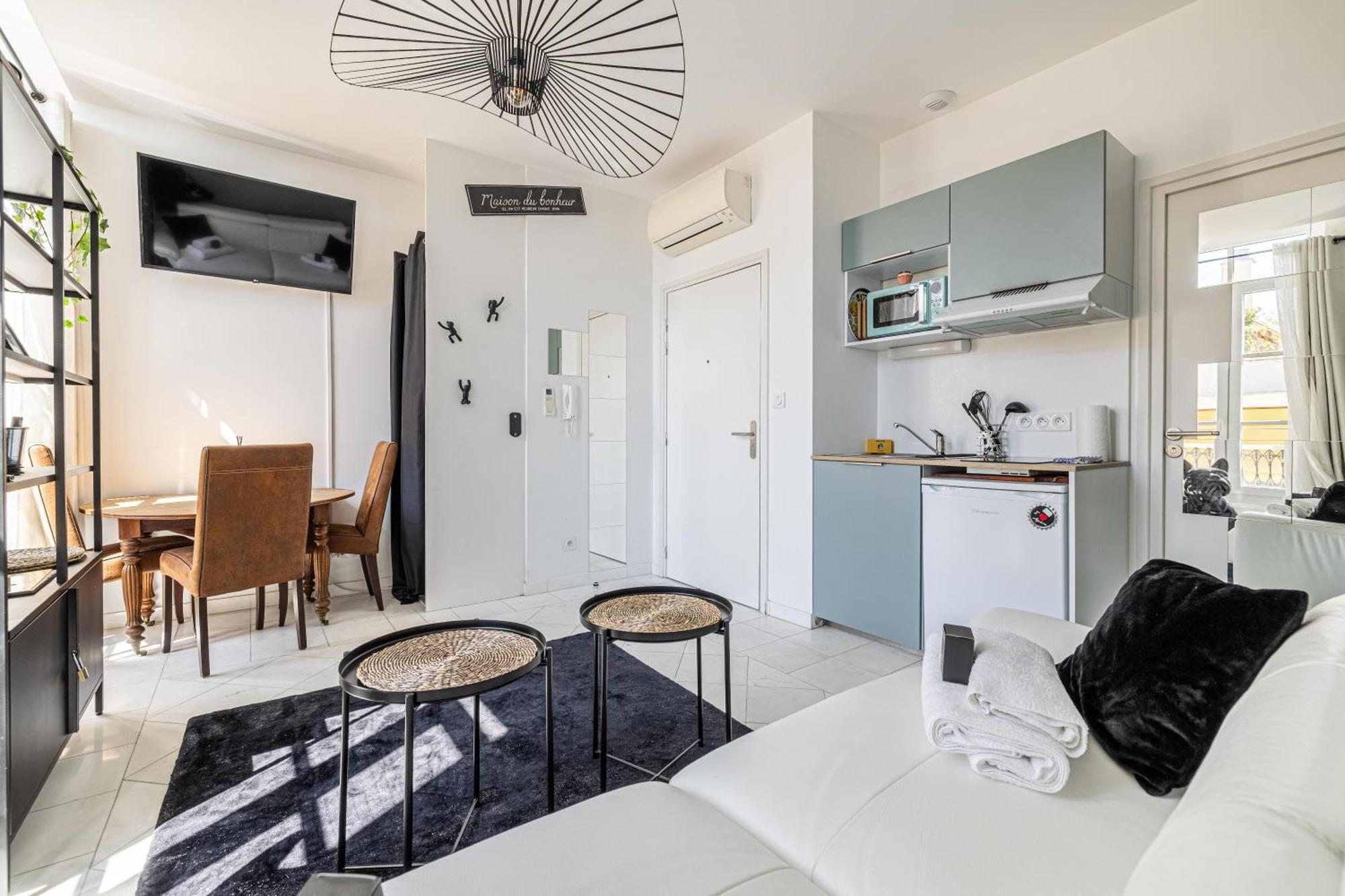 Private - Small Studio For Two At 5 Minutes From Croisette Канны Экстерьер фото